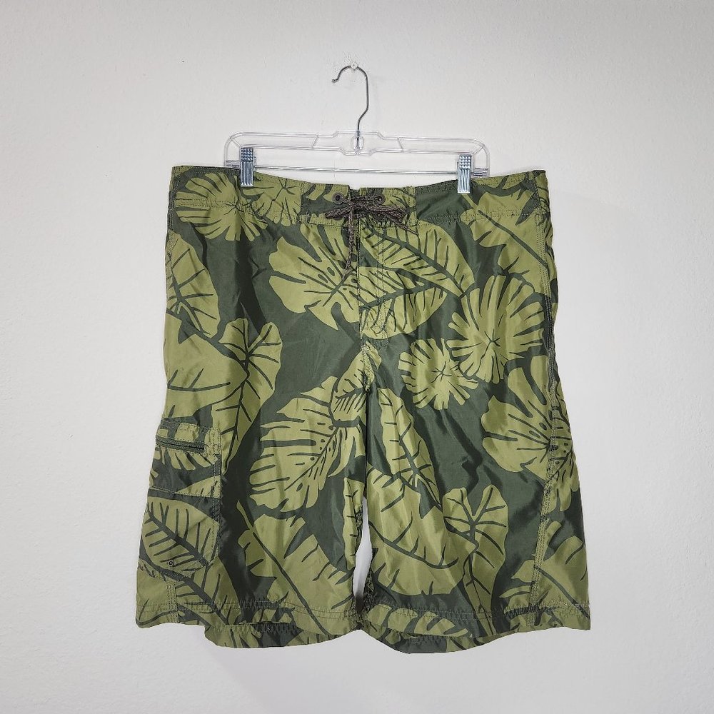 Columbia Mens 38 Green Floral Leaf Board Swim Trunks Drawstring Pockets